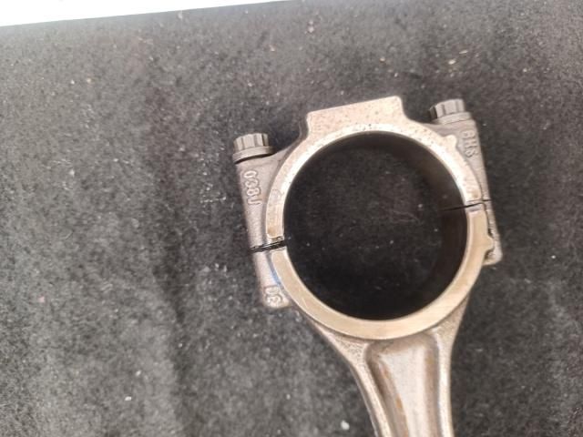 bontott VW PASSAT B7 Dugattyú