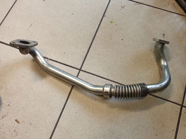 bontott VW PASSAT B7 EGR Hűtő Cső