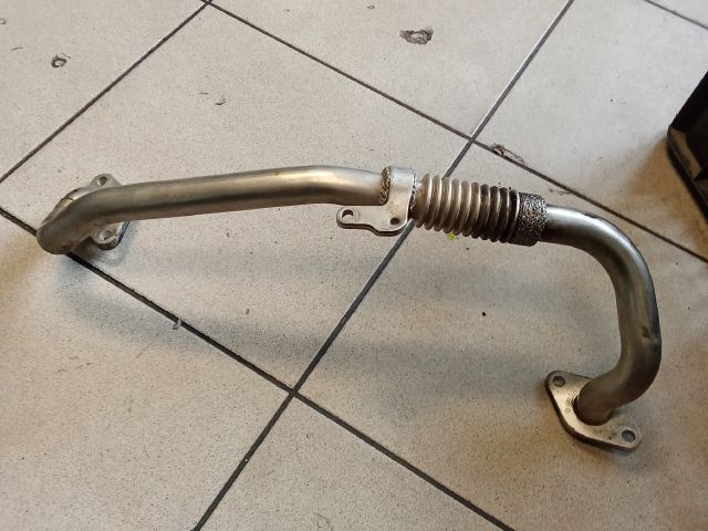 bontott VW PASSAT B7 EGR Hűtő Cső