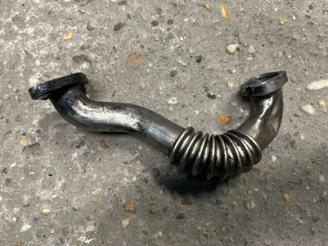 bontott VW PASSAT B7 EGR Hűtő Cső