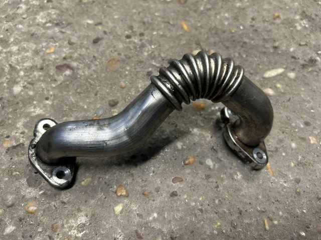 bontott VW PASSAT B7 EGR Hűtő Cső