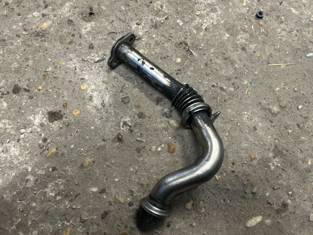 bontott VW PASSAT B7 EGR Hűtő Cső