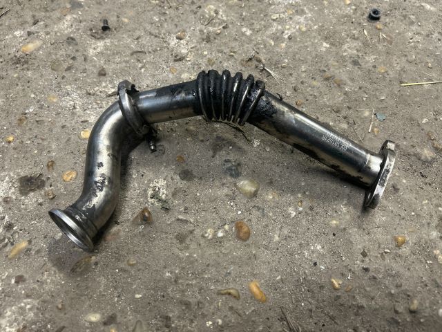 bontott VW PASSAT B7 EGR Hűtő Cső