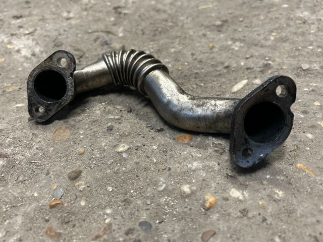 bontott VW PASSAT B7 EGR Hűtő Cső