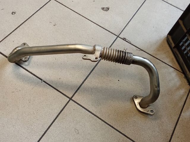 bontott VW PASSAT B7 EGR Hűtő Cső