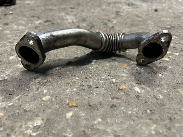 bontott VW PASSAT B7 EGR Hűtő Cső