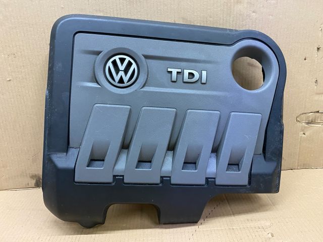 bontott VW PASSAT B7 Felső Motorburkolat