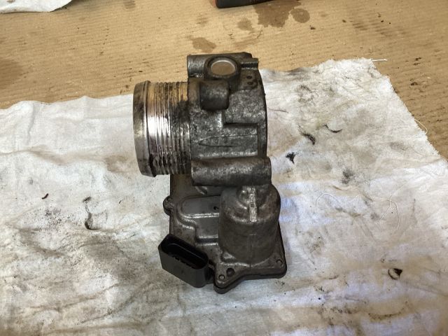 bontott VW PASSAT B7 Fojtószelep (Elektromos)