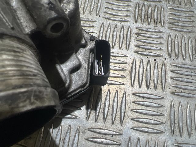 bontott VW PASSAT B7 Fojtószelep (Elektromos)