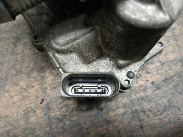 bontott VW PASSAT B7 Fojtószelep (Elektromos)