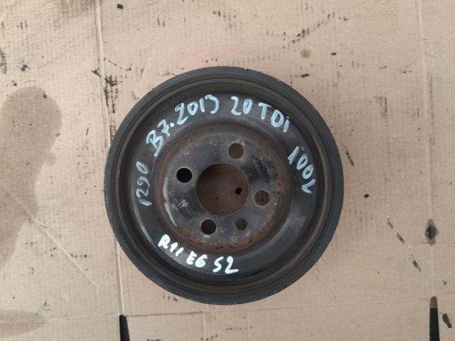 bontott VW PASSAT B7 Főtengely Szíjtárcsa