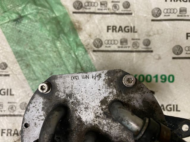 bontott VW PASSAT B7 Gázolajszűrő Ház