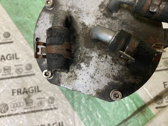 bontott VW PASSAT B7 Gázolajszűrő Ház