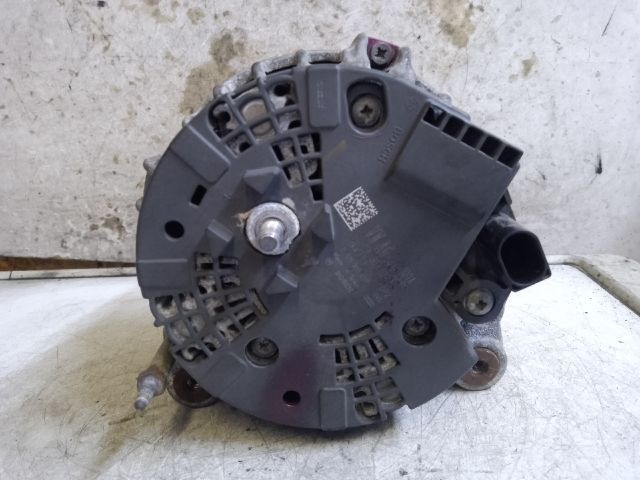 bontott VW PASSAT B7 Generátor