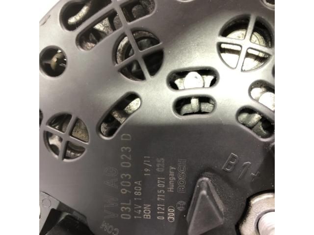 bontott VW PASSAT B7 Generátor