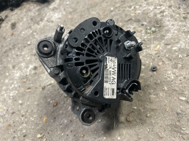 bontott VW PASSAT B7 Generátor