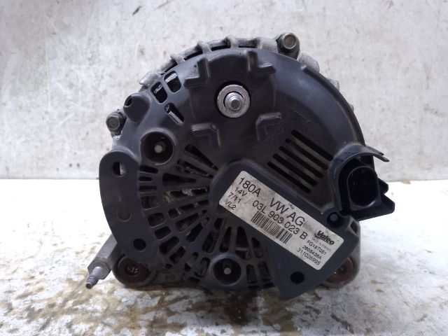 bontott VW PASSAT B7 Generátor