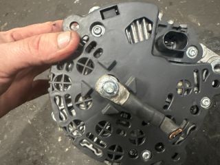 bontott VW PASSAT B7 Generátor