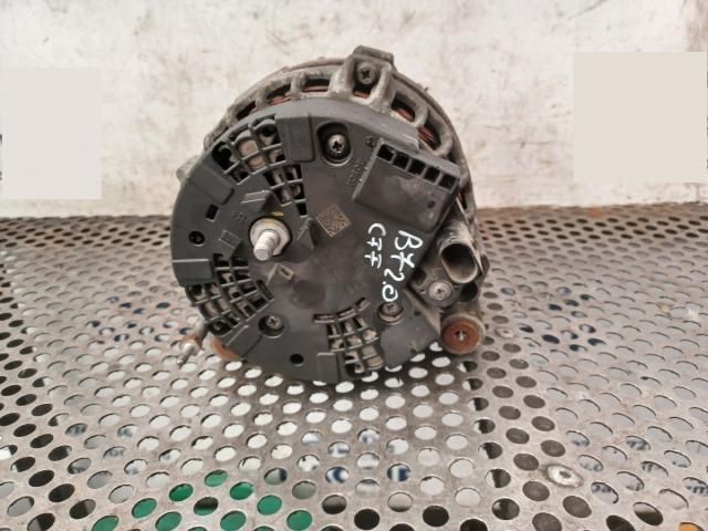 bontott VW PASSAT B7 Generátor