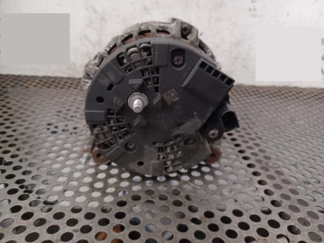 bontott VW PASSAT B7 Generátor