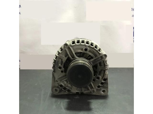 bontott VW PASSAT B7 Generátor