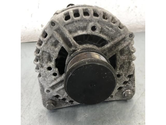 bontott VW PASSAT B7 Generátor