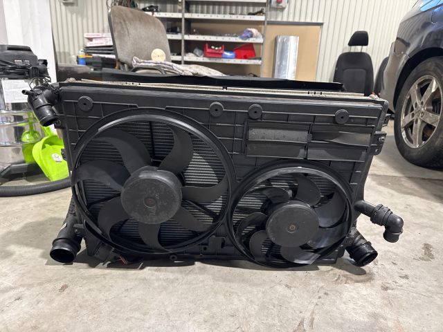 bontott VW PASSAT B7 Hűtő Ventilátor(ok), Radiátor(ok) Szett