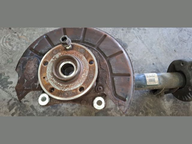 bontott VW PASSAT B7 Jobb első Csonkállvány Kerékaggyal