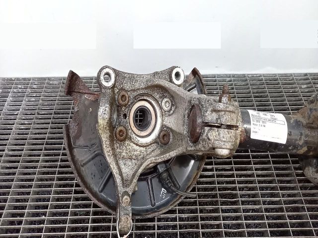 bontott VW PASSAT B7 Jobb első Csonkállvány