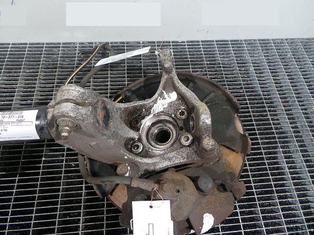 bontott VW PASSAT B7 Jobb első Csonkállvány