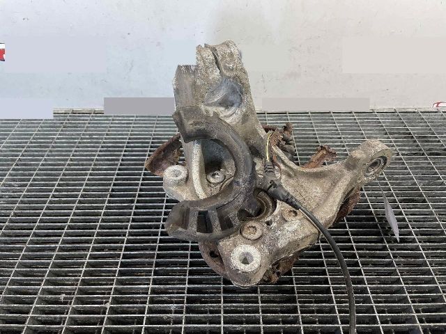 bontott VW PASSAT B7 Jobb első Csonkállvány