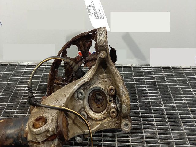 bontott VW PASSAT B7 Jobb első Csonkállvány