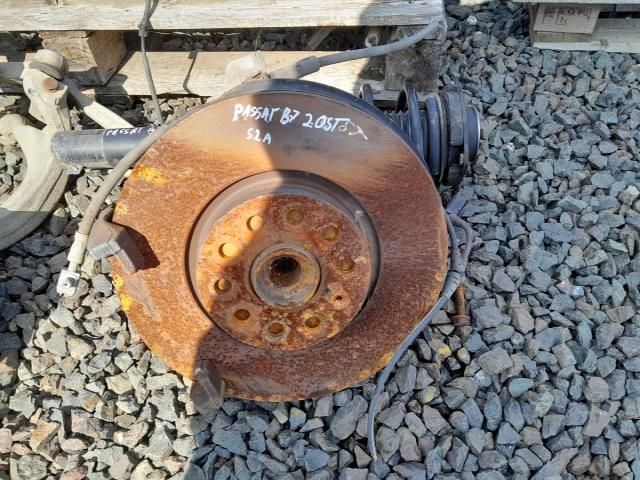 bontott VW PASSAT B7 Jobb első Csonkállvány