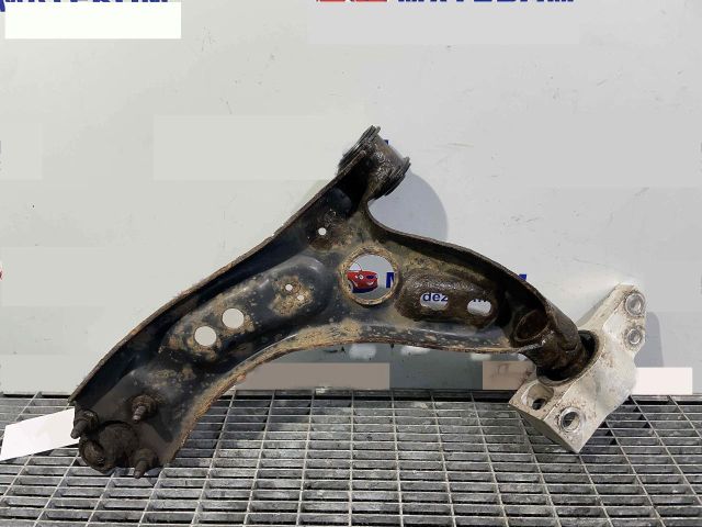 bontott VW PASSAT B7 Jobb első Lengőkar