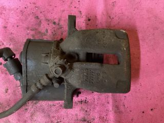 bontott VW PASSAT B7 Jobb hátsó Féknyereg Munkahengerrel