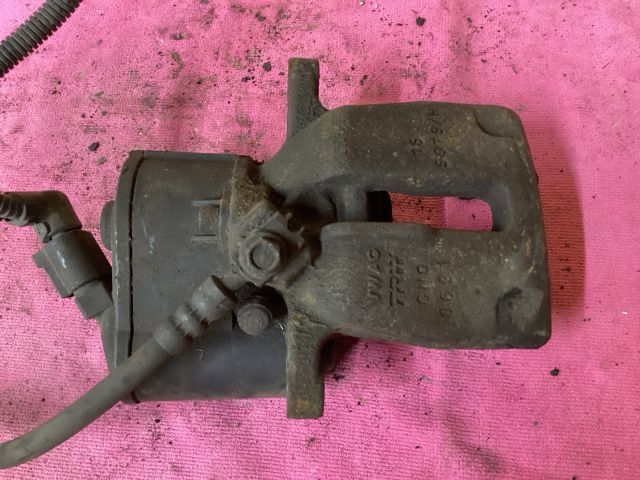 bontott VW PASSAT B7 Jobb hátsó Féknyereg Munkahengerrel