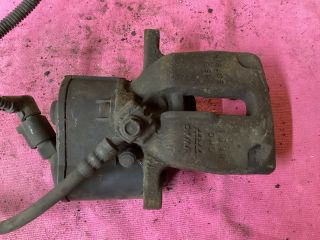 bontott VW PASSAT B7 Jobb hátsó Féknyereg Munkahengerrel