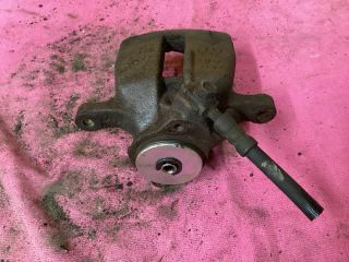 bontott VW PASSAT B7 Jobb hátsó Féknyereg Munkahengerrel