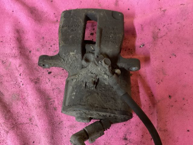 bontott VW PASSAT B7 Jobb hátsó Féknyereg Munkahengerrel