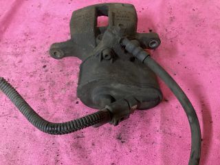 bontott VW PASSAT B7 Jobb hátsó Féknyereg Munkahengerrel