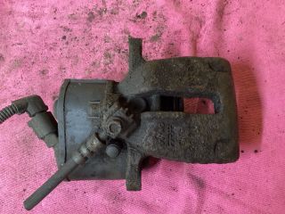 bontott VW PASSAT B7 Jobb hátsó Féknyereg Munkahengerrel