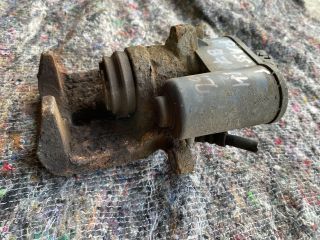 bontott VW PASSAT B7 Jobb hátsó Féknyereg Munkahengerrel