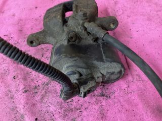 bontott VW PASSAT B7 Jobb hátsó Féknyereg Munkahengerrel