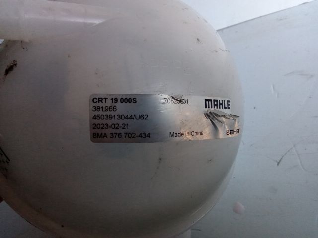 bontott VW PASSAT B7 Kiegyenlítő Tartály