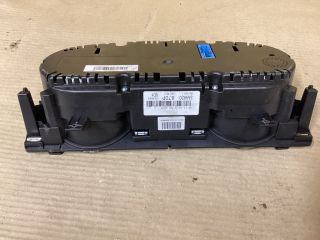 bontott VW PASSAT B7 Kilométeróra