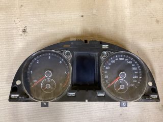 bontott VW PASSAT B7 Kilométeróra