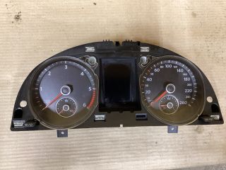 bontott VW PASSAT B7 Kilométeróra