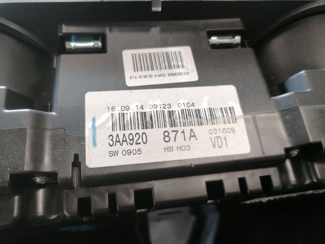 bontott VW PASSAT B7 Kilométeróra