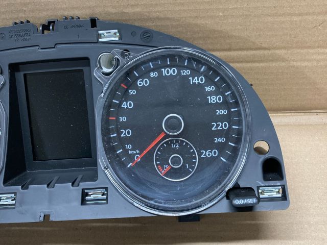 bontott VW PASSAT B7 Kilométeróra