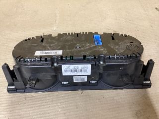 bontott VW PASSAT B7 Kilométeróra